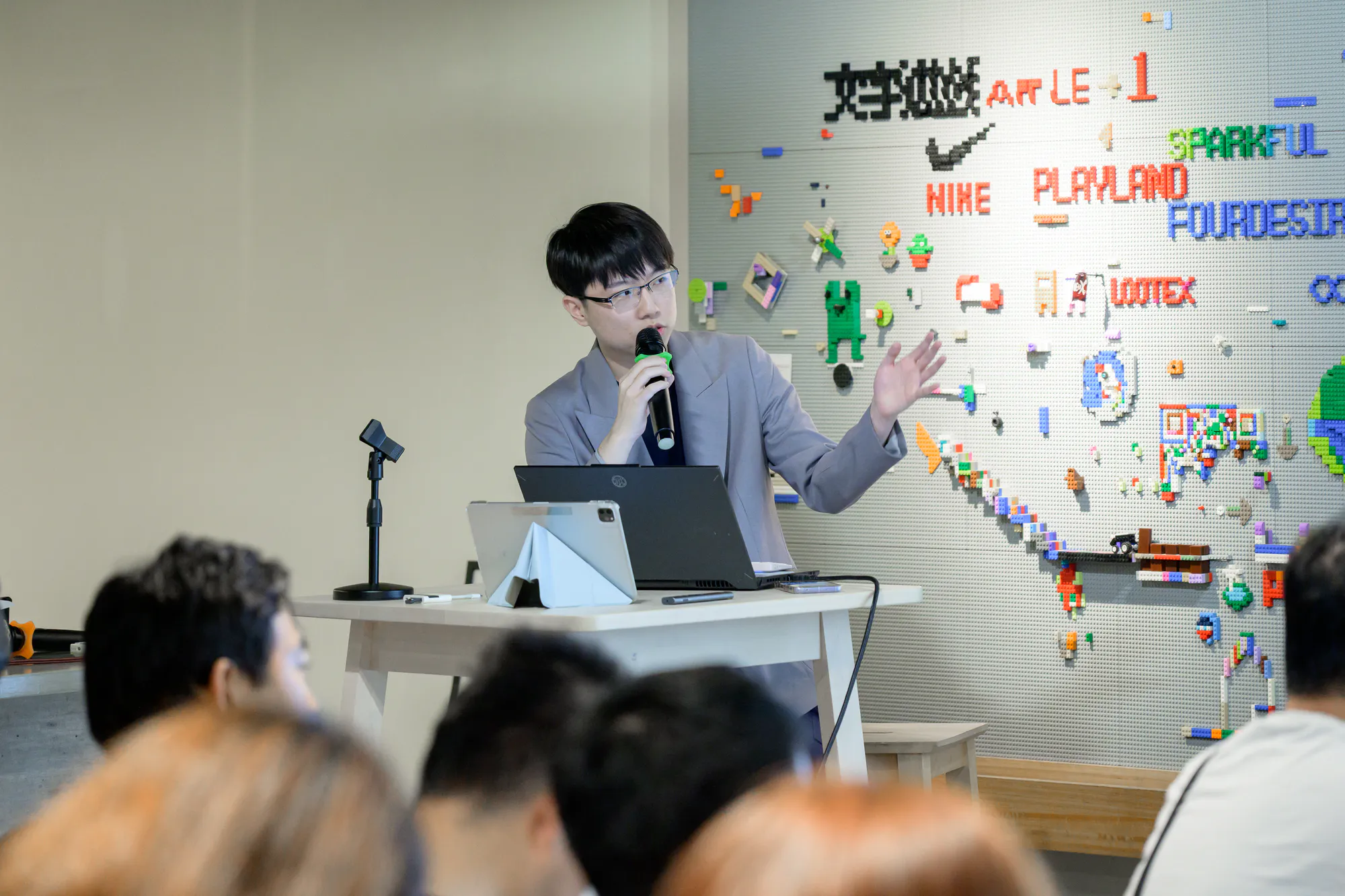 CabLate 在四月 AI 小聚現場分享 AI 協作與技術實作